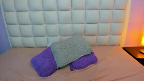 Teresa online show from 12-01-25, 01:49