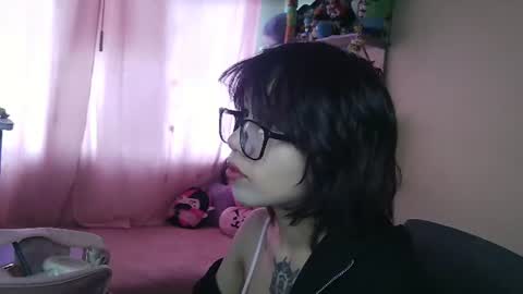 Terra Elowen online show from 06-17-26, 02:40