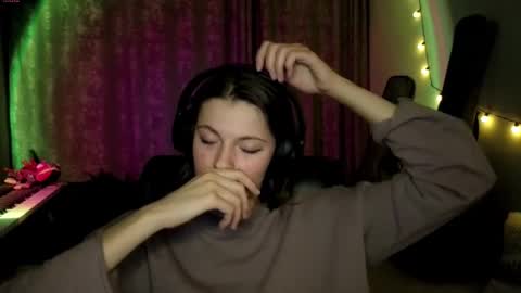 Anny Simpson online show from 03-23-26, 08:02