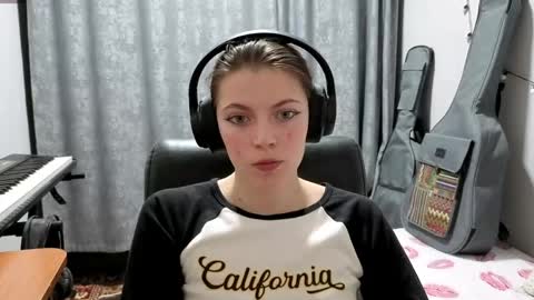 Anny Simpson online show from 04-16-26, 08:20