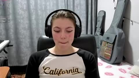 Anny Simpson online show from 04-16-26, 09:39