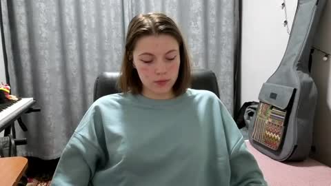 Snapshot of terranaufzinger chatting on 05-20-26, 08:26 Anny Simpson online show from 05-20-26, 08:26
