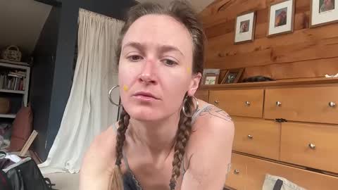 Snapshot of terraworship chatting on 03-04-25, 05:34 Terra Worship Findomme online show from 03-04-25, 05:34