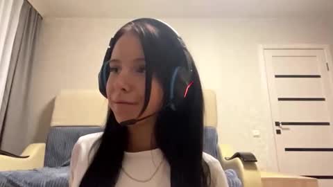 Snapshot of terresastair chatting on 11-05-25, 04:40 Demi online show from 11-05-25, 04:40