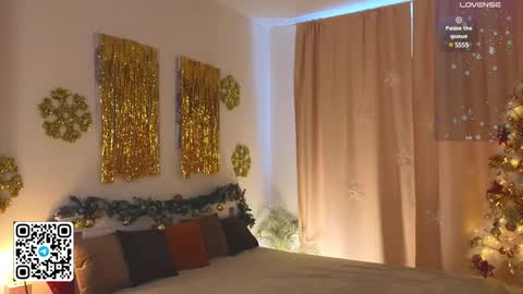 Tessa online show from 12-30-24, 05:48