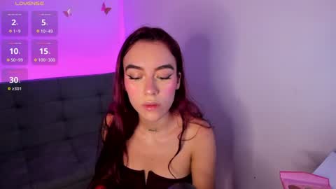 Snapshot of tessafoxie chatting on 07-01-26, 12:29 Tessa foxie online show from 07-01-26, 12:29