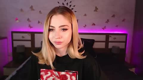 Snapshot of tessawillson chatting on 02-03-25, 11:53 Tessa online show from 02-03-25, 11:53