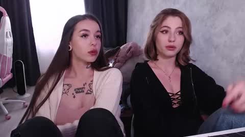 Snapshot of tessawillson chatting on 10-03-25, 10:45 Tessa online show from 10-03-25, 10:45