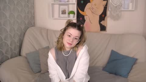 Snapshot of tesspleasure chatting on 12-28-24, 03:26 TESSA online show from 12-28-24, 03:26