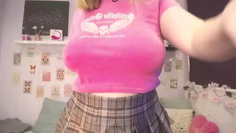 Snapshot of tesspleasure chatting on 02-01-25, 04:46 TESSA online show from 02-01-25, 04:46