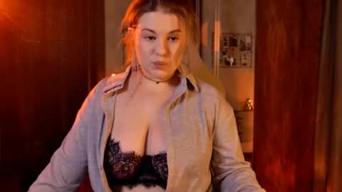 TESSA online show from 12-15-25, 10:30