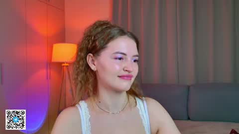 Snapshot of tesssahart chatting on 06-22-26, 10:12 TessaHart online show from 06-22-26, 10:12
