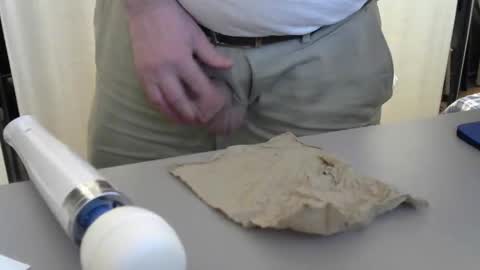 Test the Chat online show from 12-18-25, 06:41