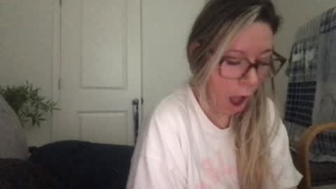 Daphne Summers online show from 12-05-25, 06:26