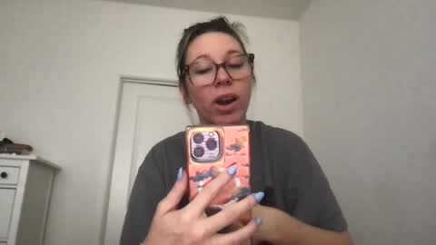 Daphne Summers online show from 12-17-25, 05:30