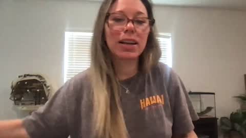 Snapshot of texas_blonde chatting on 04-24-26, 03:36 Daphne Summers online show from 04-24-26, 03:36