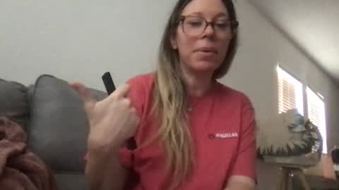 Snapshot of texas_blonde chatting on 04-27-26, 01:20 Daphne Summers online show from 04-27-26, 01:20