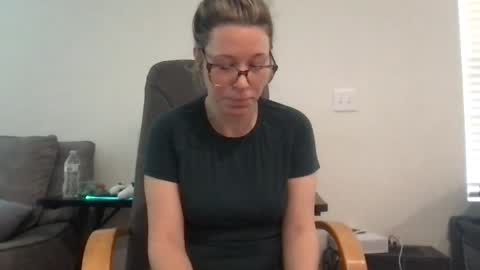 Snapshot of texas_blonde chatting on 05-28-26, 04:15 Daphne Summers online show from 05-28-26, 04:15