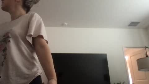 Snapshot of texas_blonde chatting on 06-03-26, 02:44 Daphne Summers online show from 06-03-26, 02:44