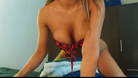 Snapshot of texas_curvykitten chatting on 05-22-26, 09:04 texas_curvykitten online show from 05-22-26, 09:04