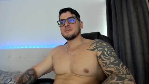 Snapshot of teylor_creed chatting on 12-15-25, 08:24 teylor creed online show from 12-15-25, 08:24