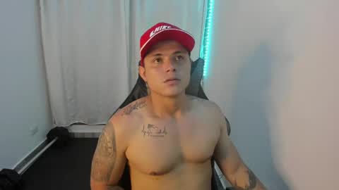 Snapshot of teylor_fel chatting on 01-18-25, 06:34 Teylor Fel online show from 01-18-25, 06:34