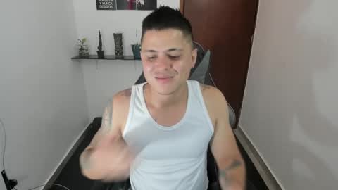 Snapshot of teylor_fel chatting on 01-25-25, 11:22 Teylor Fel online show from 01-25-25, 11:22