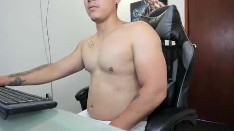 Snapshot of teylor_fel chatting on 03-04-25, 05:53 Teylor Fel online show from 03-04-25, 05:53