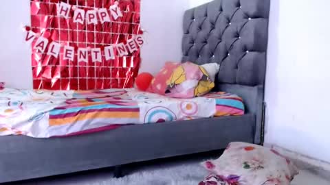 tezza smith online show from 02-12-25, 03:49