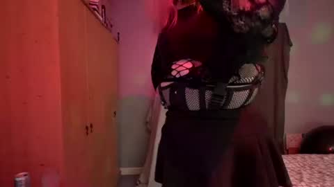 Snapshot of tgirl_kirstie chatting on 07-28-26, 11:17 Kirstie online show from 07-28-26, 11:17