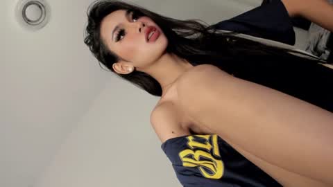 Snapshot of tgirl_luna69 chatting on 07-02-26, 04:07 Luna online show from 07-02-26, 04:07