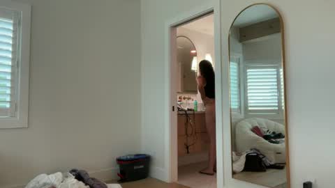 babygirlmami online show from 06-18-26, 10:47
