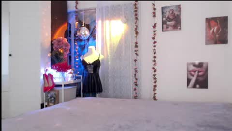 Ana online show from 04-17-26, 03:42