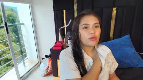 T H A I S  online show from 04-05-26, 09:56