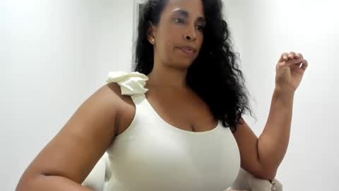 Thalia Gomex online show from 01-29-25, 03:01