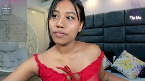 Snapshot of thalia_nichols chatting on 05-18-26, 08:25 Thalia Nichols online show from 05-18-26, 08:25