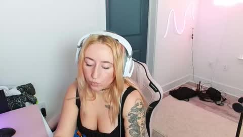 thaliacollinsss online show from 02-13-26, 04:47