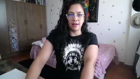Snapshot of thaliacooper chatting on 06-11-26, 05:33 online show from 06-11-26, 05:33