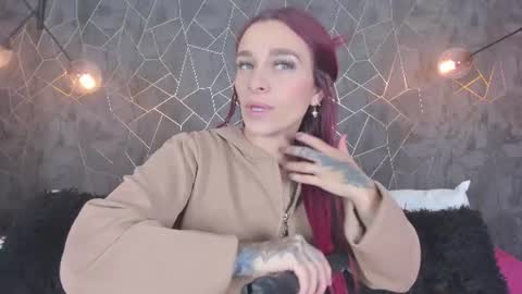 Snapshot of thalira_angels chatting on 06-26-26, 01:04 THALIRA ANGELS online show from 06-26-26, 01:04