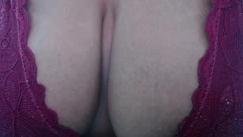 Snapshot of thaly_pervert chatting on 05-10-26, 02:44 Thalia online show from 05-10-26, 02:44