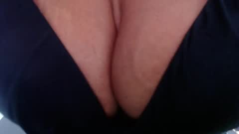 Snapshot of thaly_pervert chatting on 05-18-26, 02:56 Thalia online show from 05-18-26, 02:56