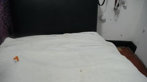 Snapshot of thaly_pervert chatting on 07-30-26, 06:40 Thalia online show from 07-30-26, 06:40
