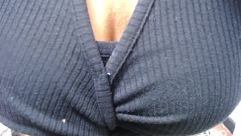 Snapshot of thaly_pervert chatting on 07-31-26, 05:23 Thalia online show from 07-31-26, 05:23