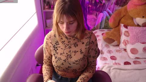   online show from 04-10-26, 06:23