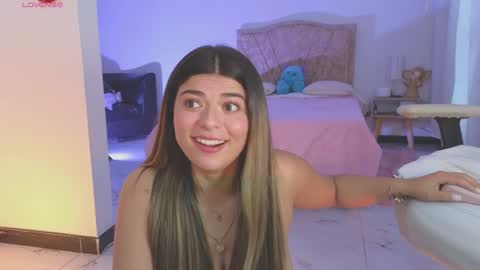 Snapshot of thamy_stark chatting on 12-17-24, 10:11 Thamara online show from 12-17-24, 10:11
