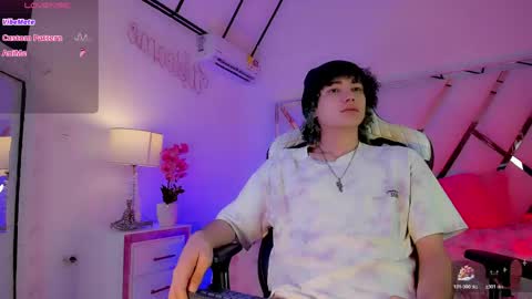 Snapshot of thanier_18 chatting on 04-25-26, 07:22 thanier_18 online show from 04-25-26, 07:22