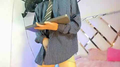 Snapshot of thanier_18 chatting on 05-16-26, 07:34 thanier_18 online show from 05-16-26, 07:34