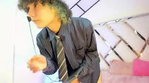 Snapshot of thanier_18 chatting on 05-16-26, 07:45 thanier_18 online show from 05-16-26, 07:45