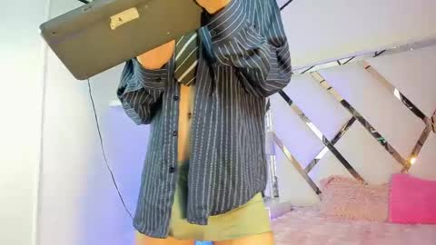 Snapshot of thanier_18 chatting on 05-16-26, 07:56 thanier_18 online show from 05-16-26, 07:56