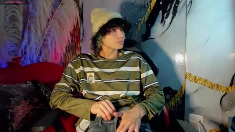 Snapshot of thanier_18 chatting on 05-27-26, 07:11 thanier_18 online show from 05-27-26, 07:11